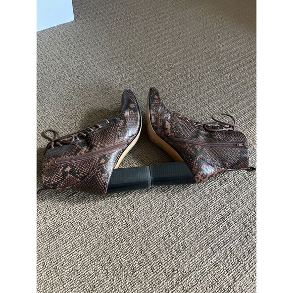 Treasure & Bond Gram Lace-Up Bootie Size 9.5M - Picture 3 of 7